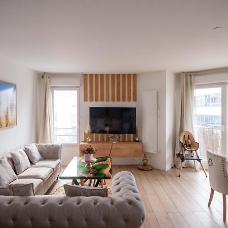 Elise De Roche Equipe Balcon Parking Rer B Apartman Le Bourget Kültér fotó