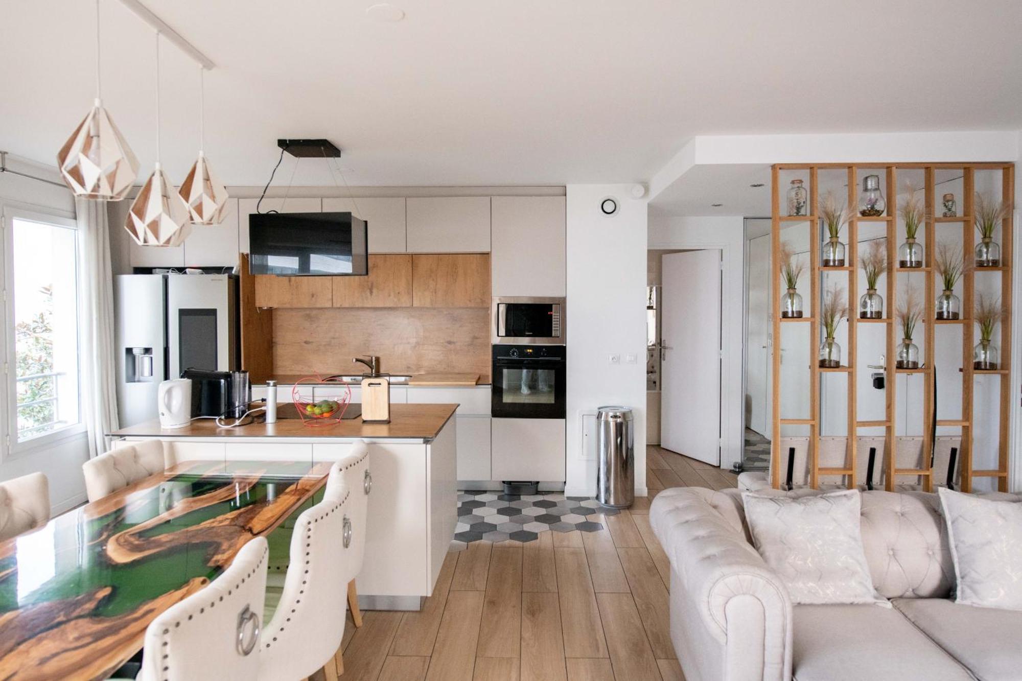 Elise De Roche Equipe Balcon Parking Rer B Apartman Le Bourget Kültér fotó