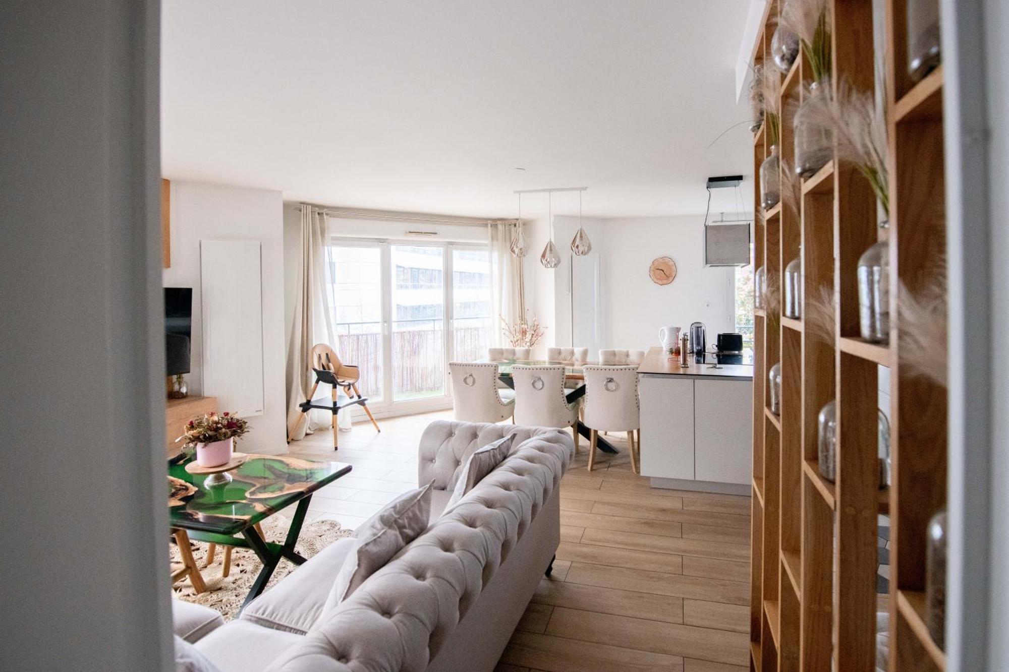 Elise De Roche Equipe Balcon Parking Rer B Apartman Le Bourget Kültér fotó