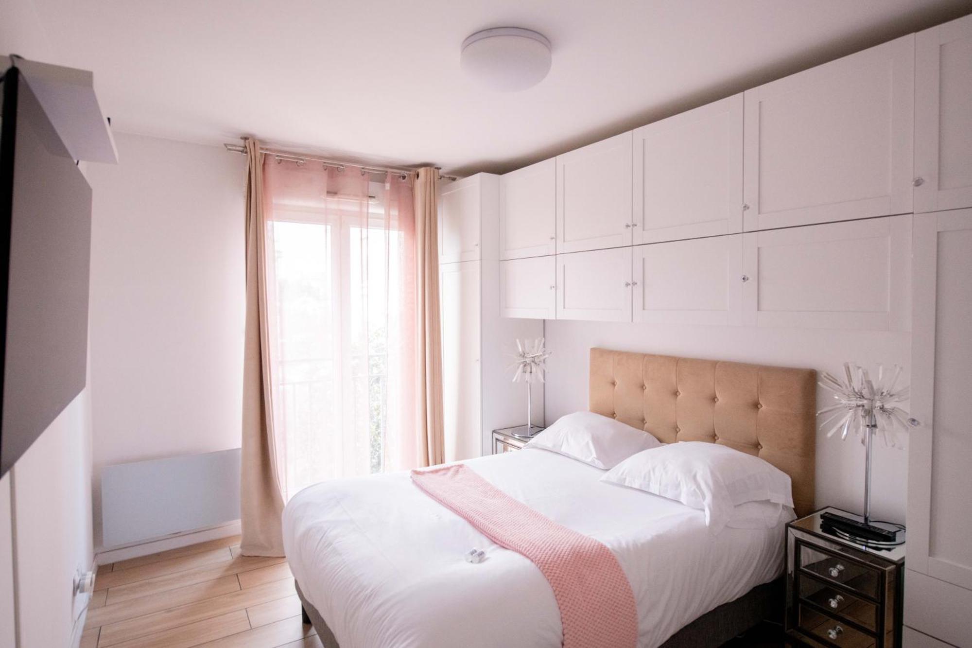 Elise De Roche Equipe Balcon Parking Rer B Apartman Le Bourget Kültér fotó