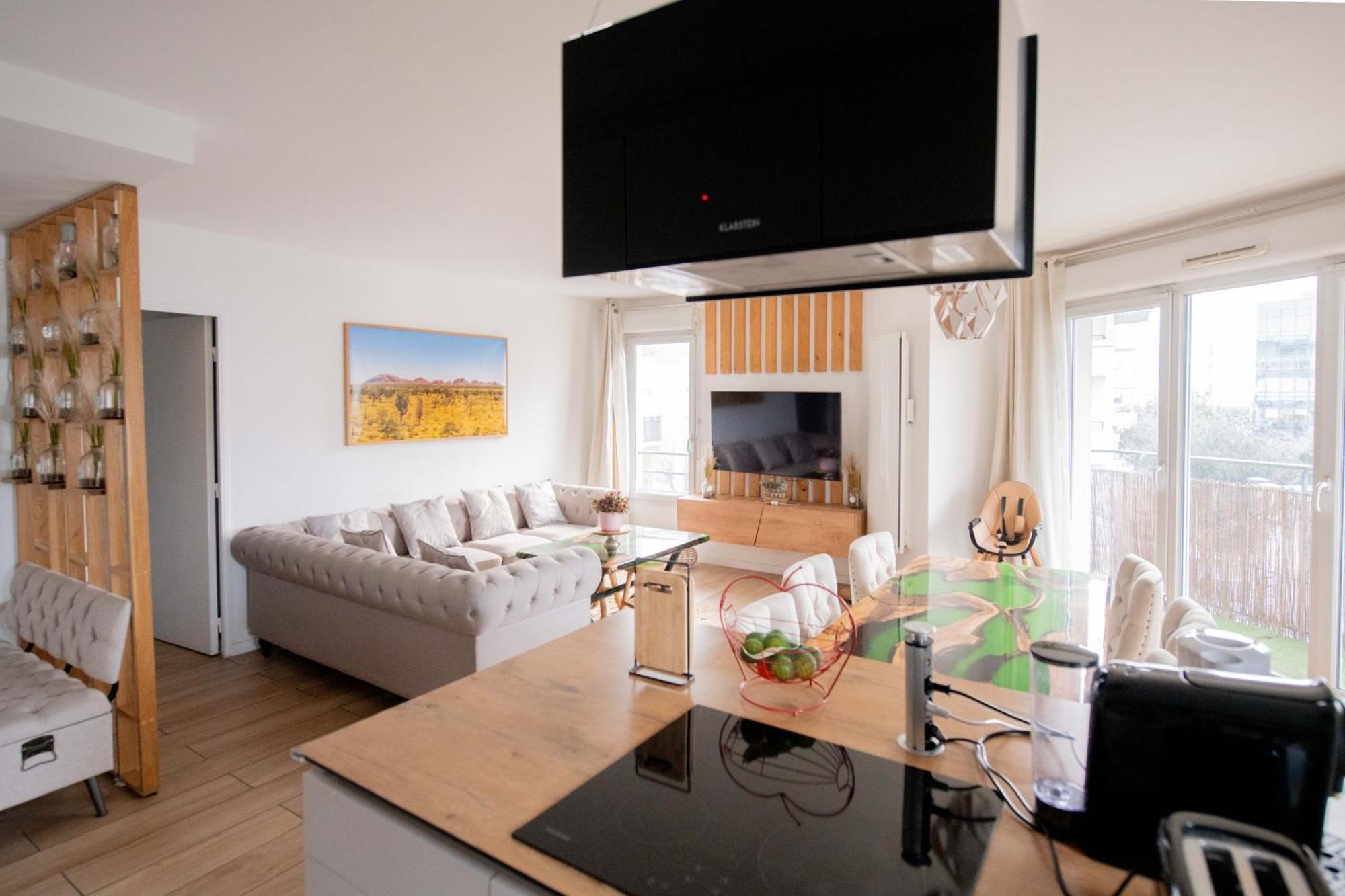 Elise De Roche Equipe Balcon Parking Rer B Apartman Le Bourget Kültér fotó